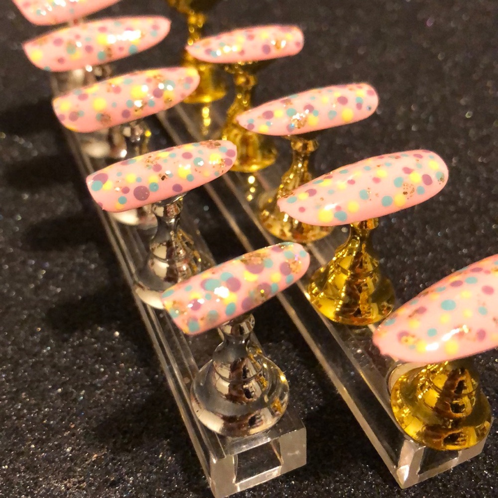 1 Set of Press-On Nails